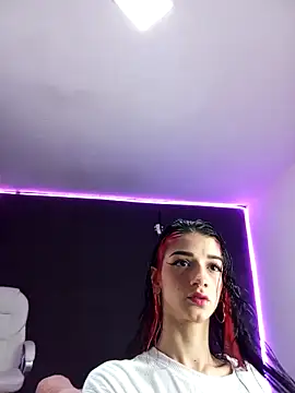 ingrid zese  online show from December 5, 2025, 4:47 pm