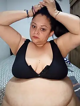 Snapshot of Nanna_160290 chatting on February 10, 2026, 8:57 pm Nanna 160290 online show from February 10, 2026, 8:57 pm