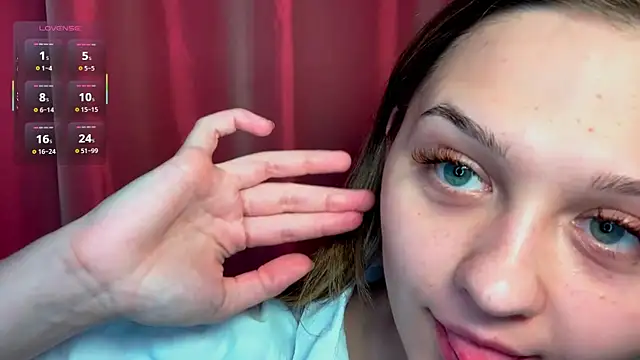 Snapshot of Smoke_mama chatting on October 16, 2025, 1:45 pm Smoke mama online show from October 16, 2025, 1:45 pm