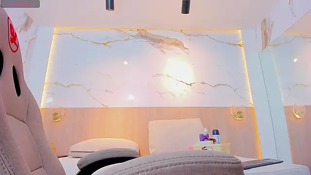 valirya devote online show from October 7, 2025, 3:14 am