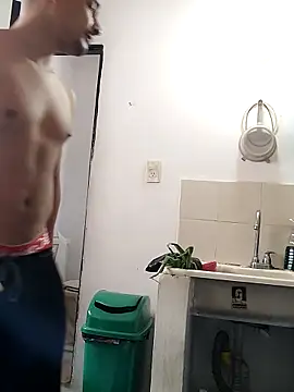 hoteder online show from November 18, 2025, 2:43 pm