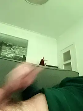 Snapshot of DannySastre91 chatting on November 10, 2025, 10:20 pm DannySastre91 online show from November 10, 2025, 10:20 pm