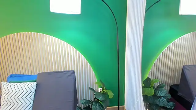 halleylorens online show from September 27, 2025, 7:13 am