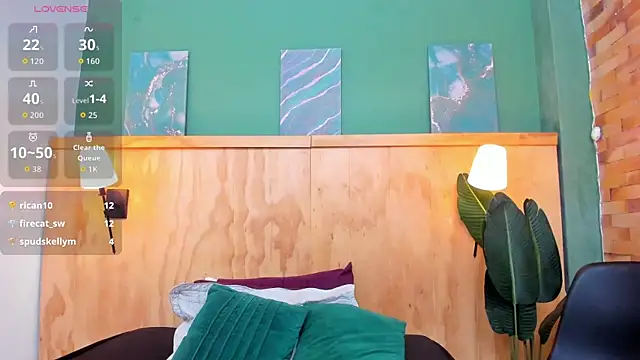 Snapshot of halleylorens chatting on March 3, 2026, 7:20 pm halleylorens online show from March 3, 2026, 7:20 pm