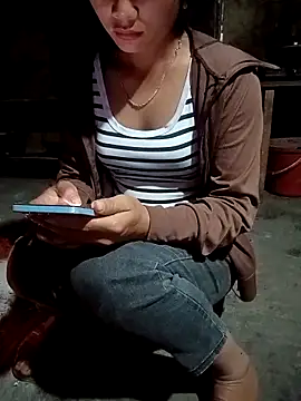 Snapshot of Ruaiuoi chatting on June 9, 2026, 9:48 pm Ruaiuoi online show from June 9, 2026, 9:48 pm