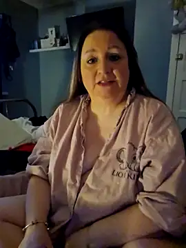 Snapshot of Naughtiness-but-Nice chatting on October 10, 2025, 12:15 pm Naughtiness-but-Nice online show from October 10, 2025, 12:15 pm