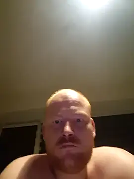 Snapshot of svenni2525 chatting on October 8, 2025, 6:05 pm svenni2525 online show from October 8, 2025, 6:05 pm