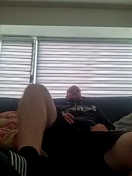 Snapshot of svenni2525 chatting on October 18, 2025, 11:55 am svenni2525 online show from October 18, 2025, 11:55 am