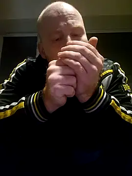 Snapshot of svenni2525 chatting on November 4, 2025, 11:59 pm svenni2525 online show from November 4, 2025, 11:59 pm