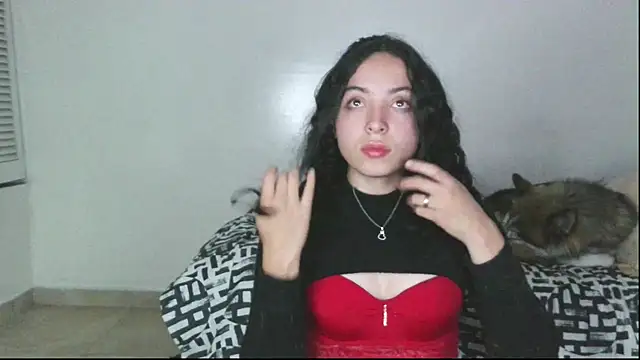 Snapshot of aliceclair_ chatting on October 23, 2025, 6:23 am aliceclair online show from October 23, 2025, 6:23 am