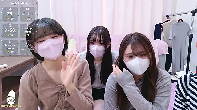 Azusa DoMybest online show from October 27, 2025, 3:10 am