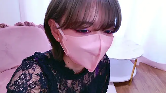 Azusa DoMybest online show from November 3, 2025, 3:19 am