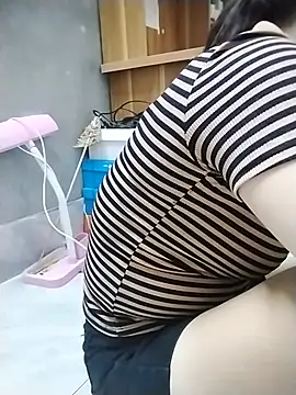 Mie rose online show from October 12, 2025, 12:31 am