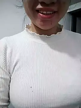 Snapshot of Mie_rose chatting on November 18, 2025, 2:17 am Mie rose online show from November 18, 2025, 2:17 am