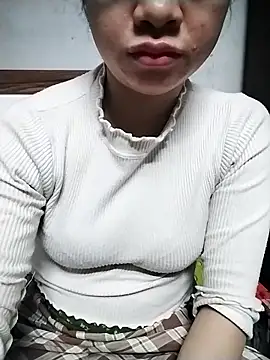 Snapshot of Mie_rose chatting on December 22, 2025, 2:25 pm Mie rose online show from December 22, 2025, 2:25 pm