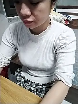 Snapshot of Mie_rose chatting on January 15, 2026, 12:48 am Mie rose online show from January 15, 2026, 12:48 am