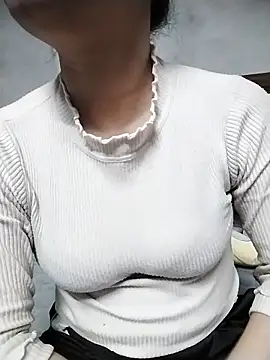 Snapshot of Mie_rose chatting on February 8, 2026, 1:36 pm Mie rose online show from February 8, 2026, 1:36 pm