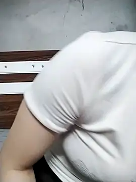 Snapshot of Mie_rose chatting on February 22, 2026, 1:40 am Mie rose online show from February 22, 2026, 1:40 am