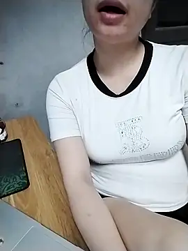 Snapshot of Mie_rose chatting on March 8, 2026, 2:10 pm Mie rose online show from March 8, 2026, 2:10 pm