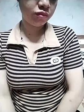 Snapshot of Mie_rose chatting on March 17, 2026, 2:09 pm Mie rose online show from March 17, 2026, 2:09 pm