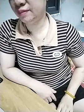 Snapshot of Mie_rose chatting on March 18, 2026, 2:15 am Mie rose online show from March 18, 2026, 2:15 am