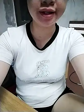 Snapshot of Mie_rose chatting on April 4, 2026, 2:10 am Mie rose online show from April 4, 2026, 2:10 am