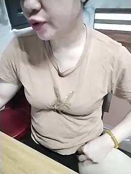 Snapshot of Mie_rose chatting on April 6, 2026, 12:41 am Mie rose online show from April 6, 2026, 12:41 am