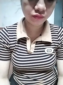 Snapshot of Mie_rose chatting on April 7, 2026, 12:22 am Mie rose online show from April 7, 2026, 12:22 am