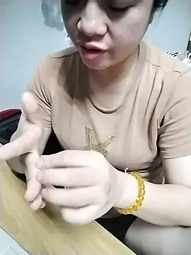 Snapshot of Mie_rose chatting on April 8, 2026, 7:30 am Mie rose online show from April 8, 2026, 7:30 am