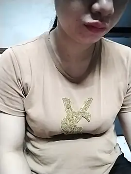 Snapshot of Mie_rose chatting on April 10, 2026, 12:05 am Mie rose online show from April 10, 2026, 12:05 am