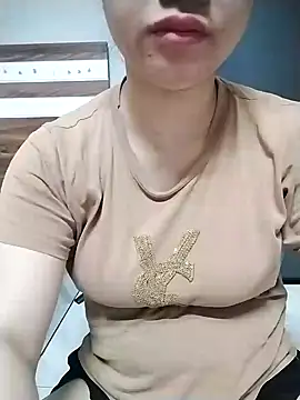 Snapshot of Mie_rose chatting on April 12, 2026, 1:32 am Mie rose online show from April 12, 2026, 1:32 am