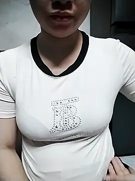 Snapshot of Mie_rose chatting on April 12, 2026, 1:49 pm Mie rose online show from April 12, 2026, 1:49 pm