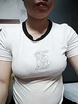 Snapshot of Mie_rose chatting on April 13, 2026, 1:55 am Mie rose online show from April 13, 2026, 1:55 am