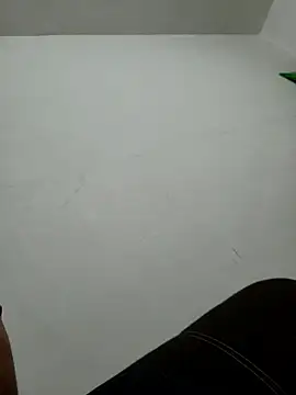 Snapshot of surdotravieso chatting on September 22, 2025, 2:13 am surdotravieso online show from September 22, 2025, 2:13 am