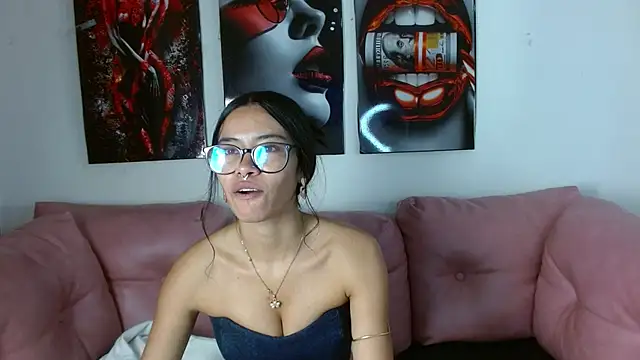 Miahotcs1 online show from February 24, 2026, 1:42 pm