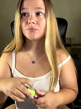 CaramelleSugar  online show from September 26, 2025, 5:39 pm