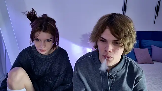 Bonnie And C1yde online show from December 15, 2025, 5:17 pm