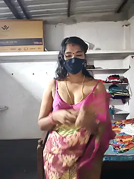 Snapshot of srav43 chatting on September 18, 2025, 6:10 pm srav43 online show from September 18, 2025, 6:10 pm