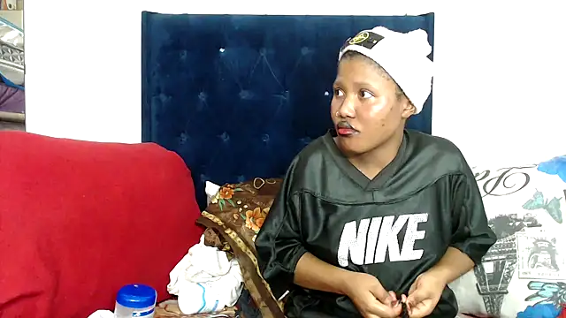 Snapshot of BUNNYCHOWX28 chatting on February 1, 2026, 7:45 pm BUNNYCHOWX28 online show from February 1, 2026, 7:45 pm