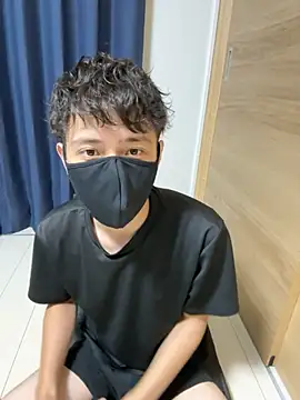 jiji9253 online show from October 10, 2025, 12:26 pm