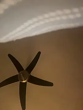 Snapshot of krystal_fr chatting on October 3, 2025, 5:21 pm krystal fr online show from October 3, 2025, 5:21 pm