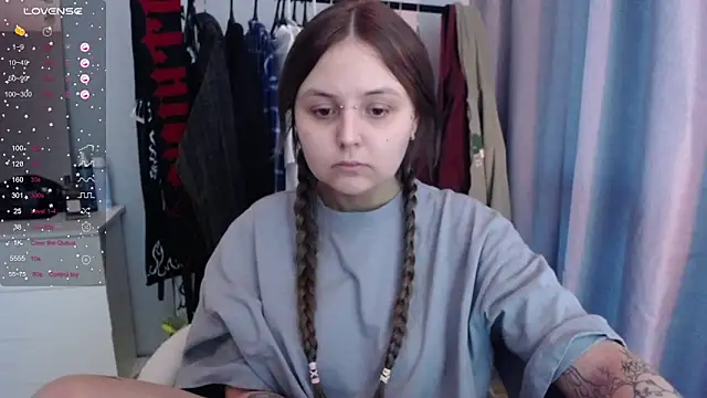 Snapshot of vendymories chatting on February 16, 2026, 11:06 am vendymories online show from February 16, 2026, 11:06 am