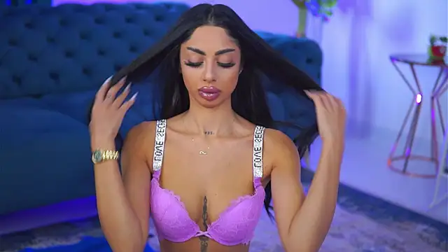 IsoldeVyx online show from September 13, 2025, 3:12 pm