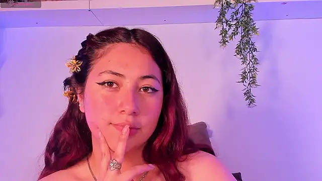 Nicolle Evanss  online show from February 3, 2026, 6:51 am