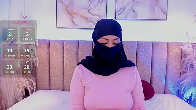 azza   online show from October 11, 2025, 12:04 pm