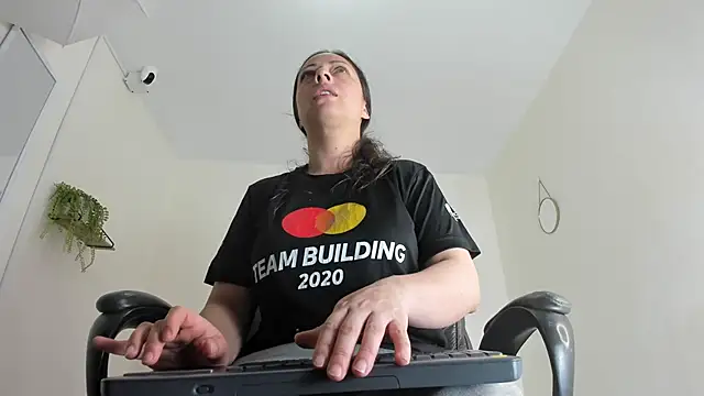 Snapshot of Katia_gh chatting on October 30, 2025, 11:22 am Katia gh online show from October 30, 2025, 11:22 am