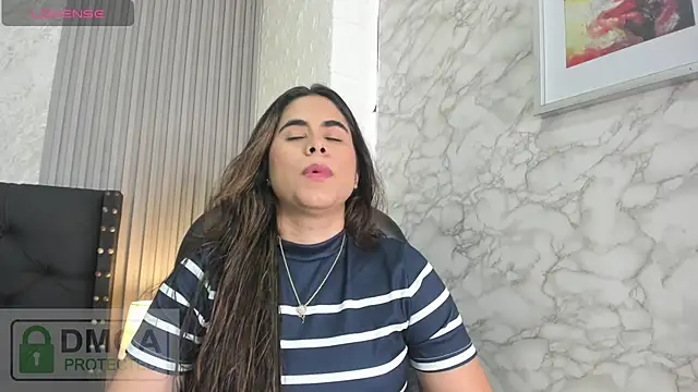 Snapshot of alicy__torres chatting on July 4, 2026, 12:33 pm alicy torres online show from July 4, 2026, 12:33 pm
