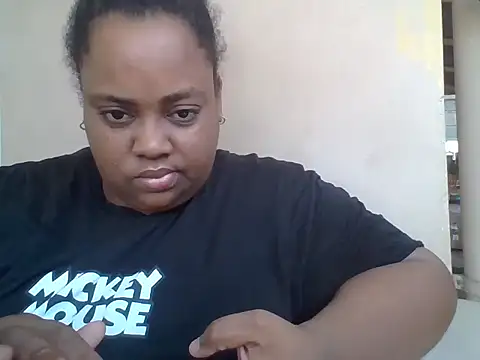Snapshot of Karamelsaus chatting on September 11, 2025, 3:23 pm Karamelsaus online show from September 11, 2025, 3:23 pm