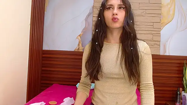 Snapshot of mikaela303av chatting on October 4, 2025, 4:32 am mikaela303av online show from October 4, 2025, 4:32 am