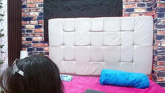 Snapshot of mikaela303av chatting on October 13, 2025, 3:39 am mikaela303av online show from October 13, 2025, 3:39 am